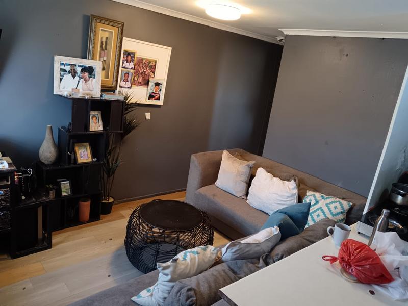 2 Bedroom Property for Sale in Phoenix Western Cape